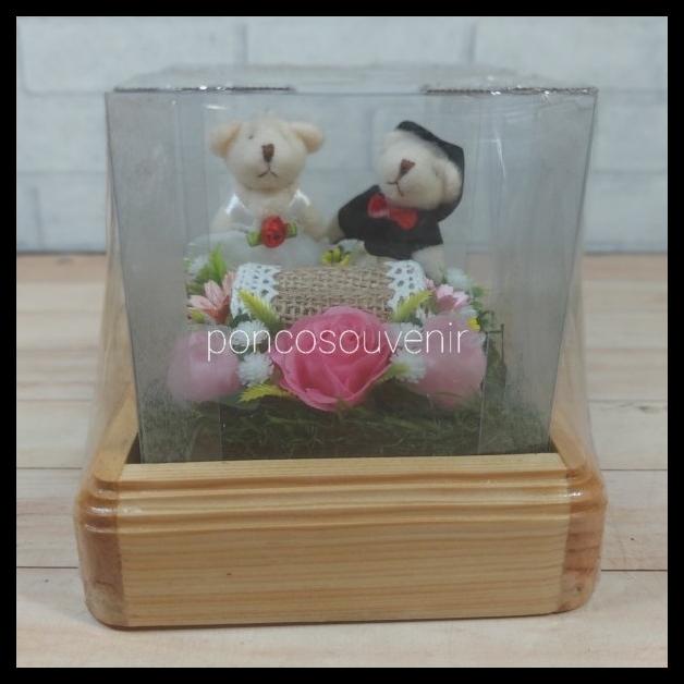 

Tempat Cincin Kotak Teddy Bear Kayu Mika