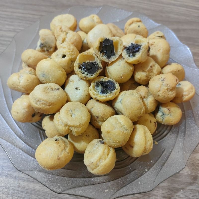 

KUE SOES COKLAT LUMER 250GR SOES COKLAT MELELEH/PUTRA.SNACK