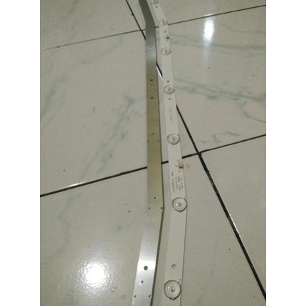 Lampu Led backlight TV Coocaa 32E20W 6v 7 kancing original