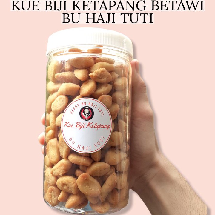 

Termurah ⭐✔️ Kue Biji Ketapang Bu Haji Tuti (Toples Ukuran 1000 ml)