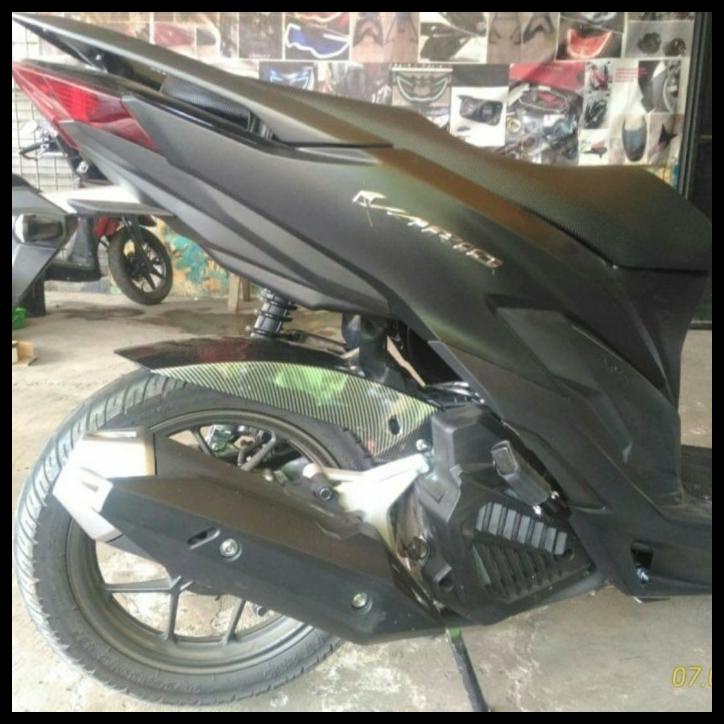 HUGGER SPAKBOR KOLONG VARIO 150 125 CARBON