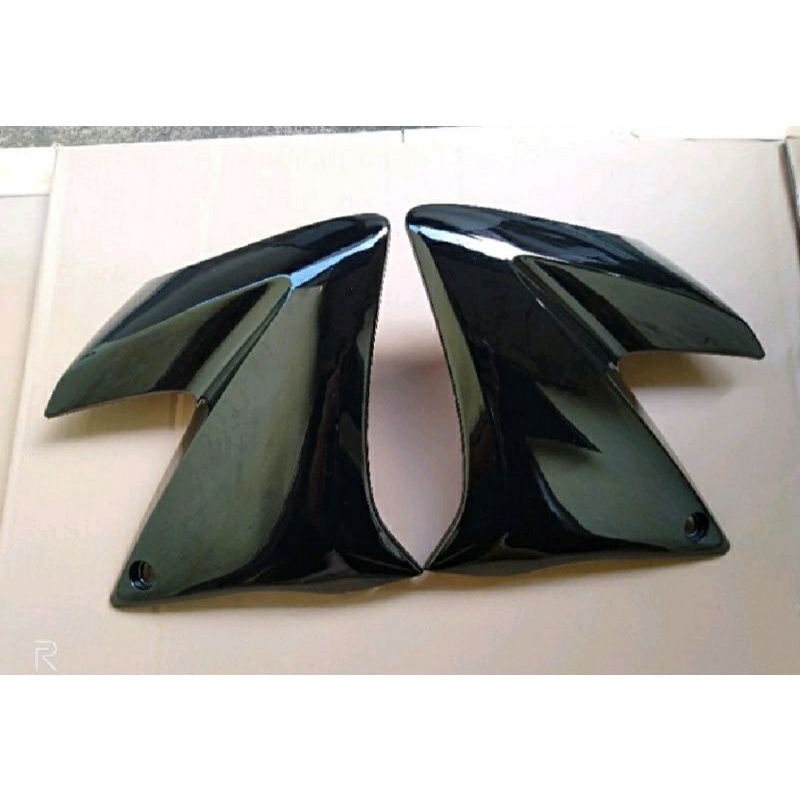 COVER TANGKI SAYAP TANGKI VIXION OLD LAMA HITAM ORIGINAL
