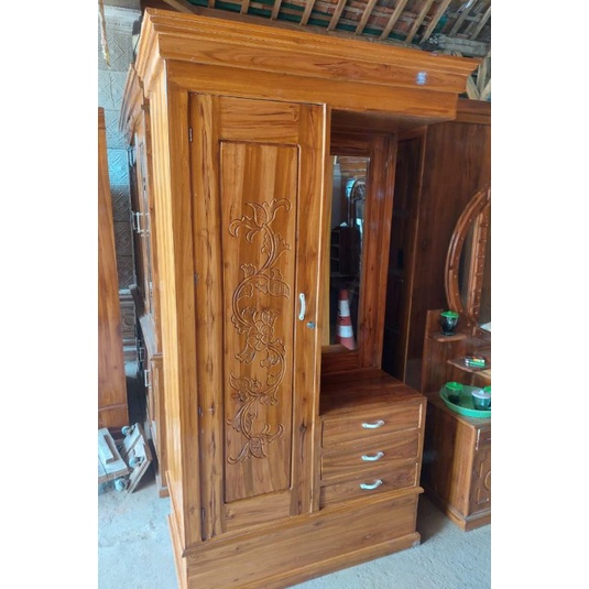 LEMARI 1 PINTU + MEJA RIAS
