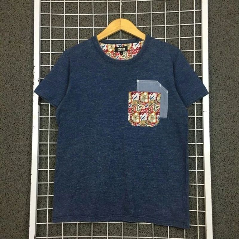 Kaos Kaos Second Branded Original Izzue . SDA 01601 Second Bekas Preloved