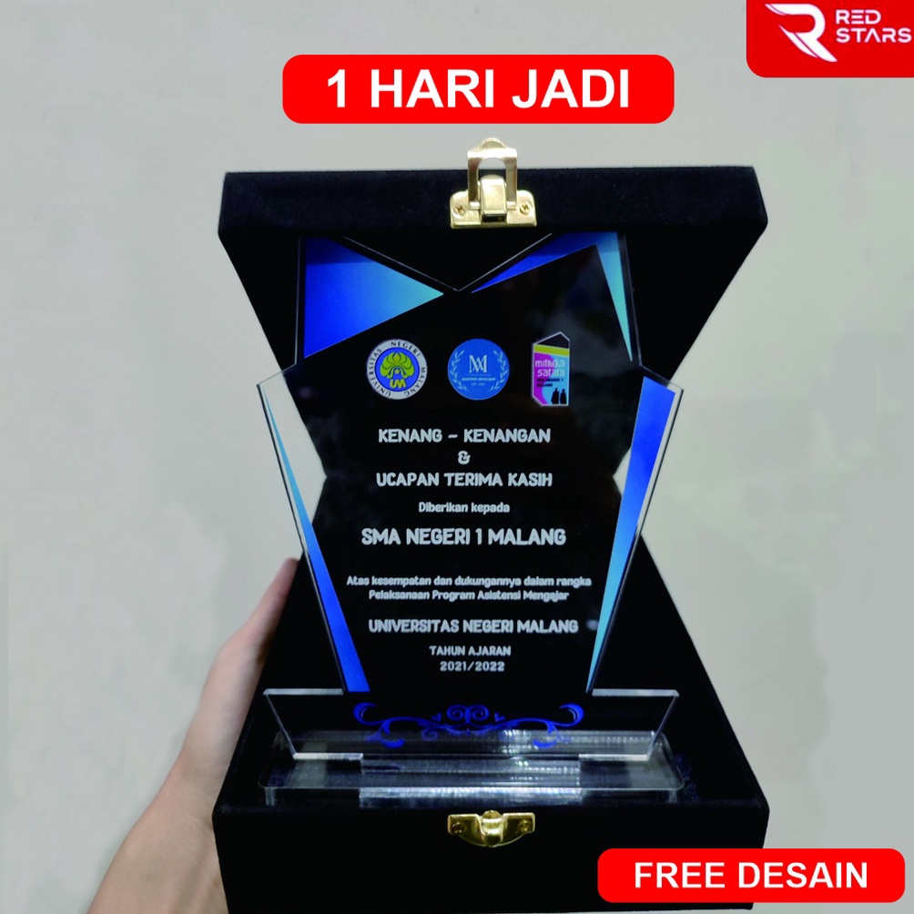 

Best seller Plakat Akrilik / Plakat Wisuda / Plakat Magang / Vandel Print UV 86
