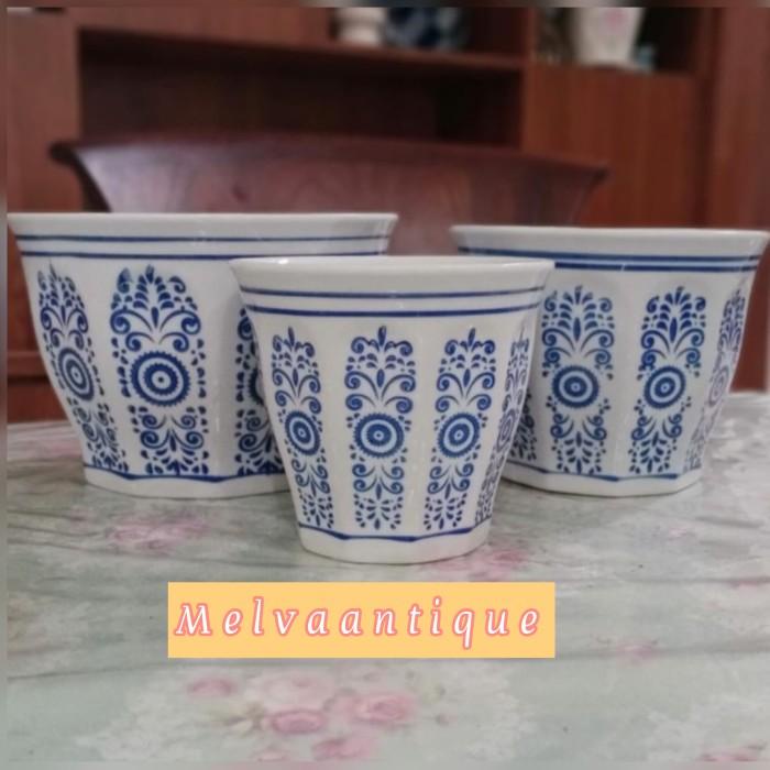 Terlaris Pot Tanaman Keramik Biru Putih Batik 1 Set Isi 3 Ukuran 20,15,10 Cm