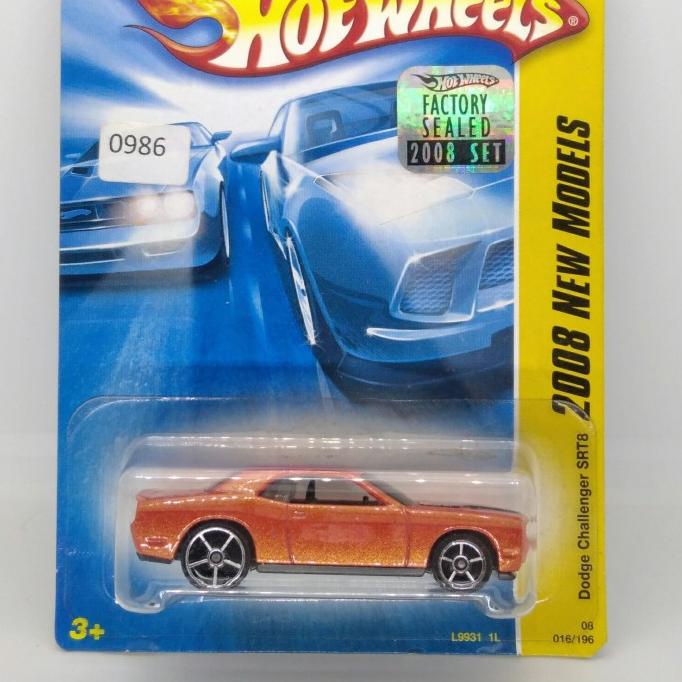 Hot wheels Dodge Challenger SRT8 orange