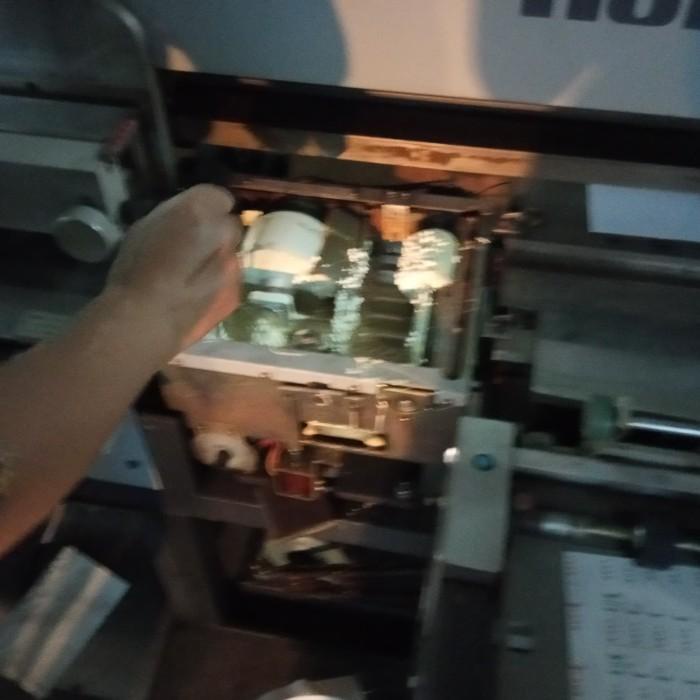 

Lem Hotmelt (Hot Melt Adhesive) Perekat Panas Untuk Bending Buku