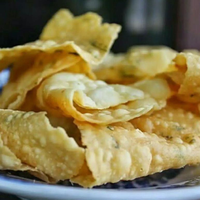 

New KERIPIK BAWANG 250gr / KERIPIK PANGSIT / KERIPIK BAWANG