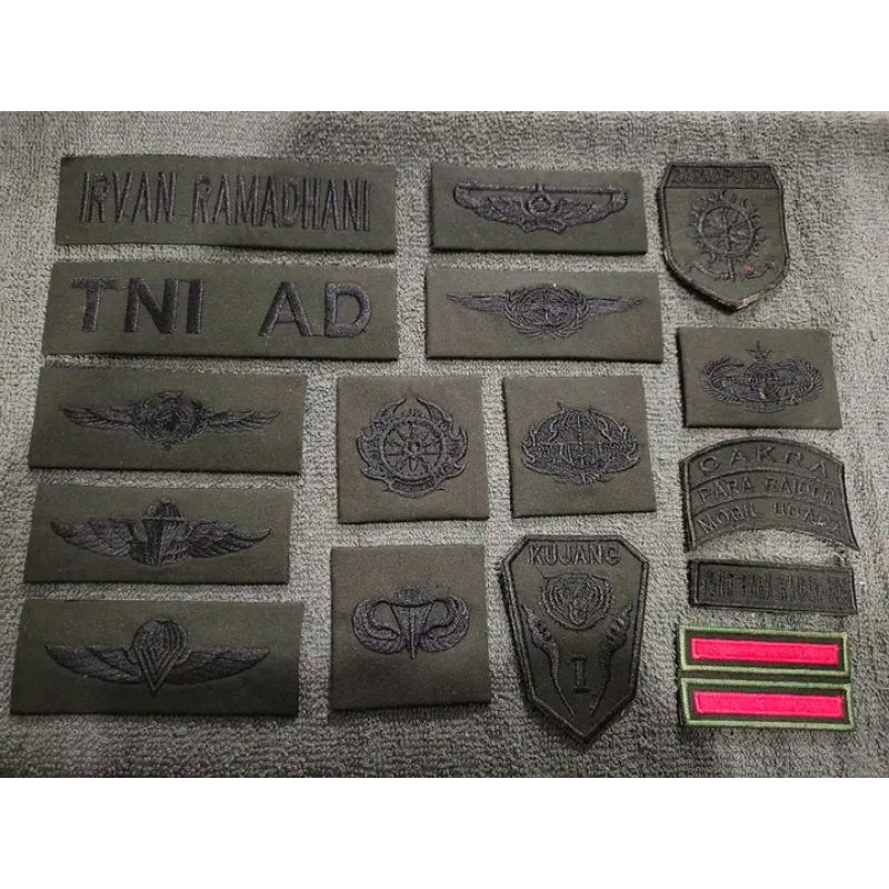 papan nama PDL/atribut TNI ad