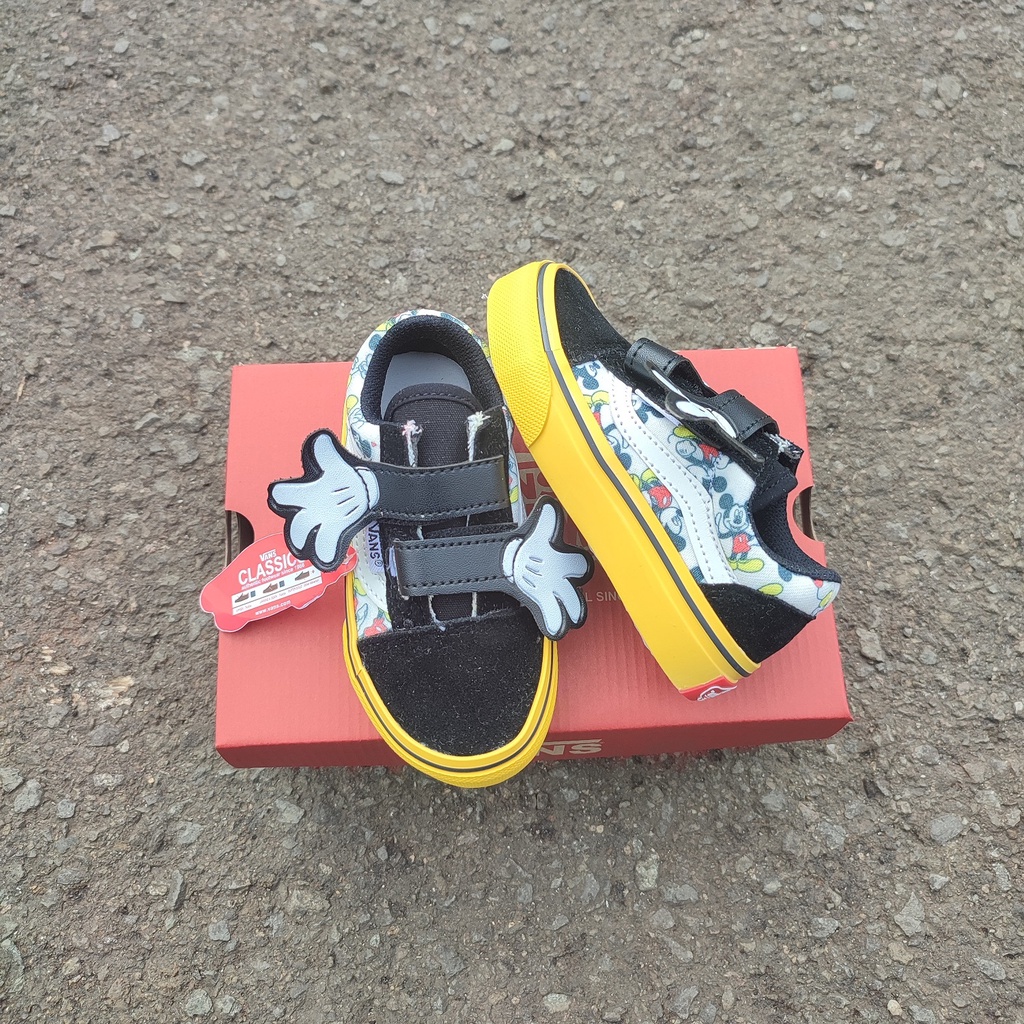 Sepatu anak bayi balita laki laki perempuan vans baby rafatar mickey mouse 1 2 3 tahun