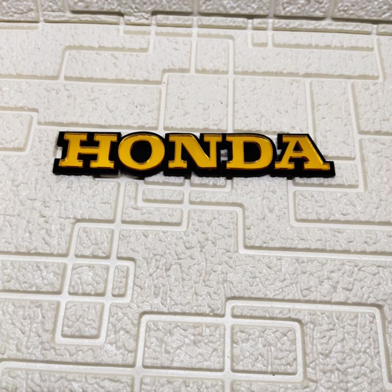 Emblem Honda Gold  timbul 3D bahan alklirik emblem tulisan Honda plus double tipe