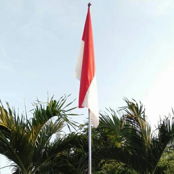 Tiang Bendera Stainless 6 Meter