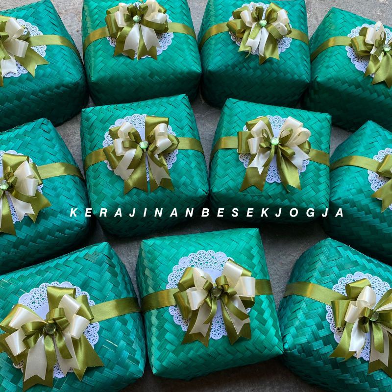 SEPASANG BESEK WARNA PITA ANEKA UKURAN besek malang besek jogja besek jakarta besek murah besekan ca