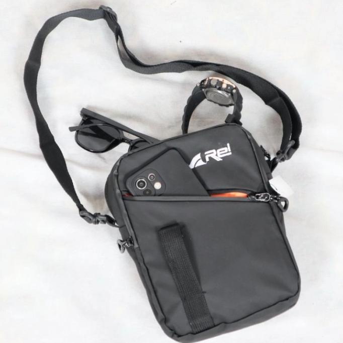 tas slempang sport anti air