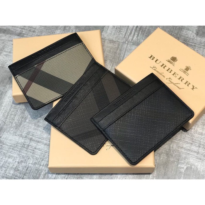 

Terlaris Burberry Card Holder