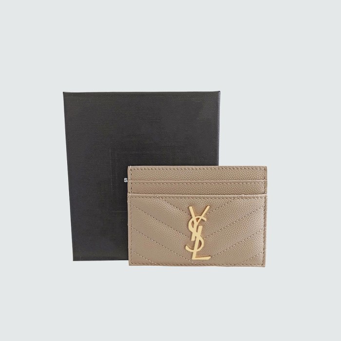 

Terlaris Saint Laurent Ysl Card Holder Dark Beige Ghw