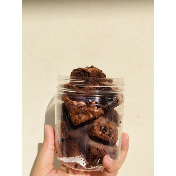 

BROWNIES BITE PREMIUM KLASIK CHOCO CHOPS