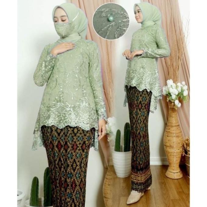 Setelan Kebaya Modern Blouse Tille Bordir Azkia Sage Rok Plisket Batik