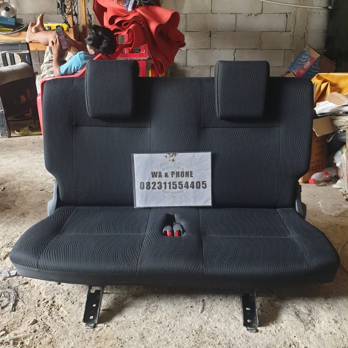{Bekas} Jok belakang / baris 3 sigra / calya - Hitam Limited