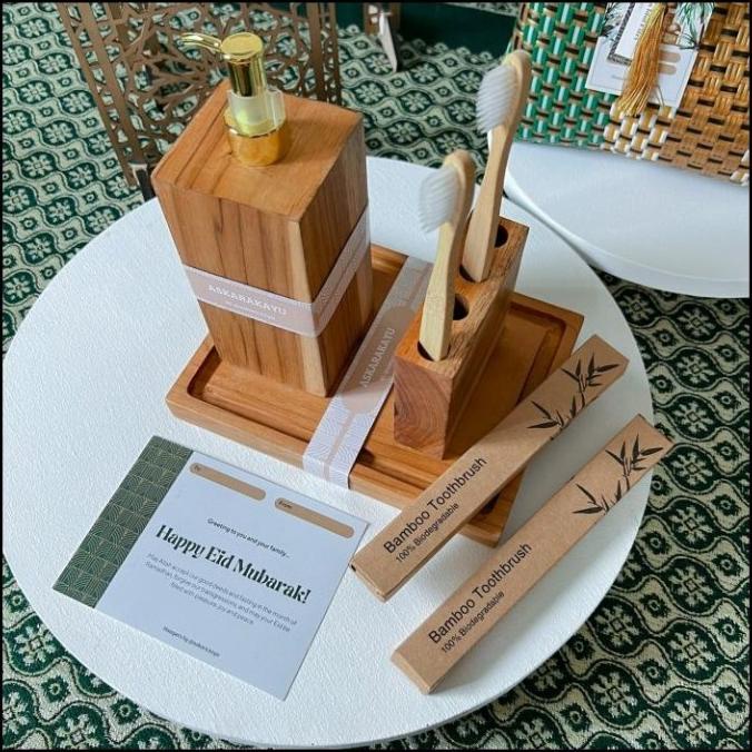 

Barang Terlaris Savana Hampers | Eid Hampers | Bathroom Set | Gift Set Lapakteguhwardani