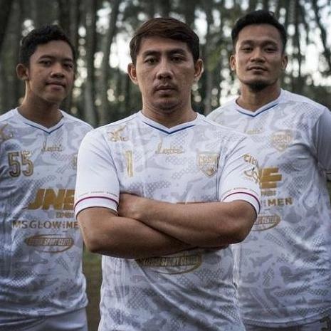 SETELAN FUTSAL ELASTICO MATCH JERSEY COSMO JNE WHITE100%ORIGINAL