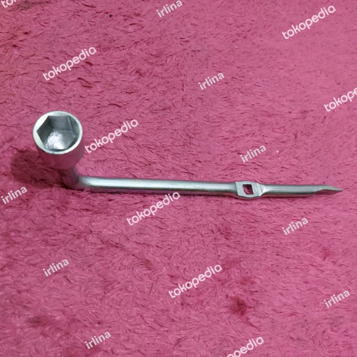 FREE ONGKIR KUNCI RODA MOBIL KIJANG INOVA FREE ONGKIR