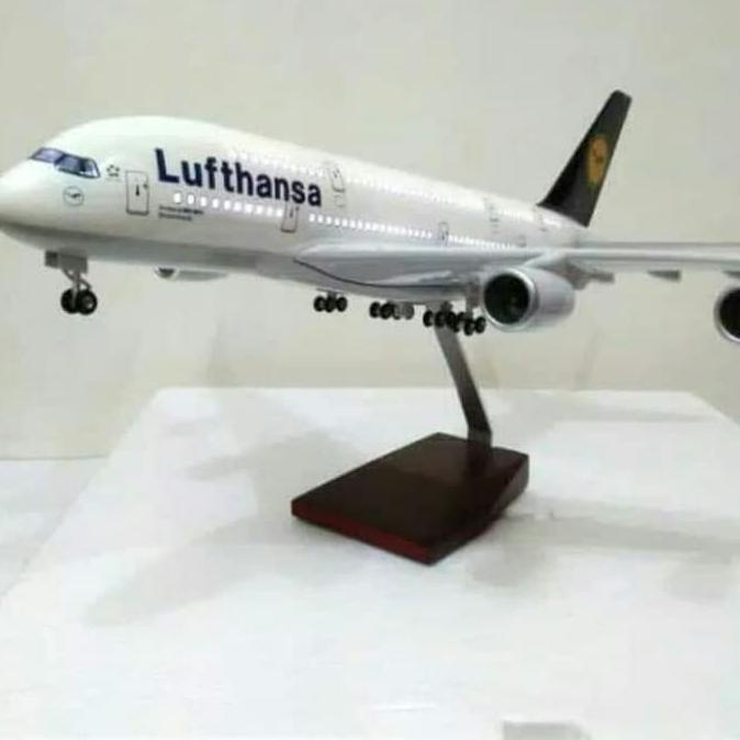 Pesawat Diecast Lufthansa Airlines A380(Besar)
