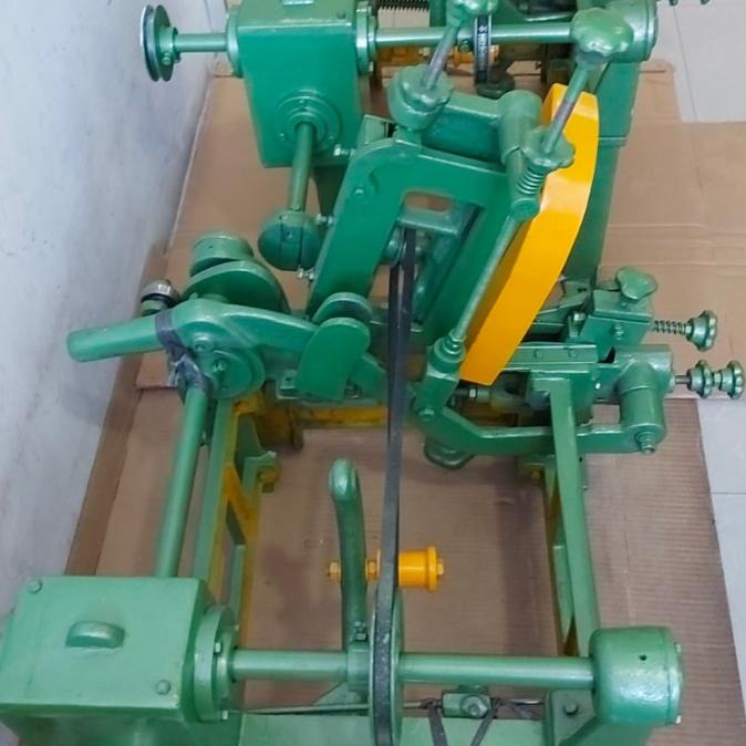 Mesin Asah Gergaji Bandsaw
