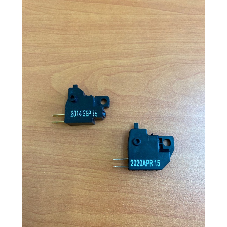 ➟TzS (CRUN) Switch Rem Depan Kanan Supra X/X 125/Fit/Fit New / Tombol Switch Vario 110 Carbu/125/150