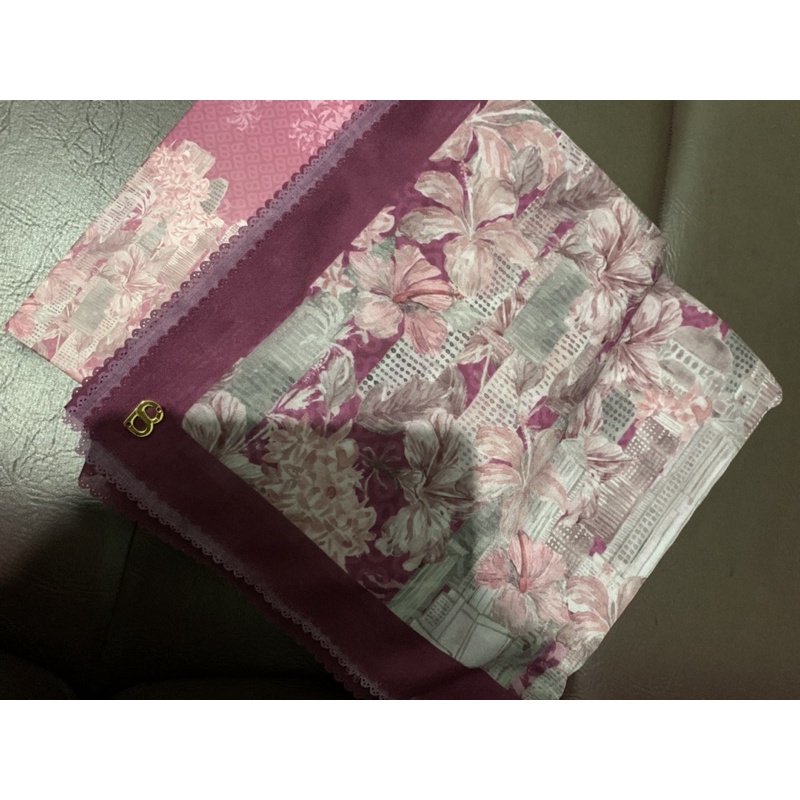 preloved malaya buttonscarves