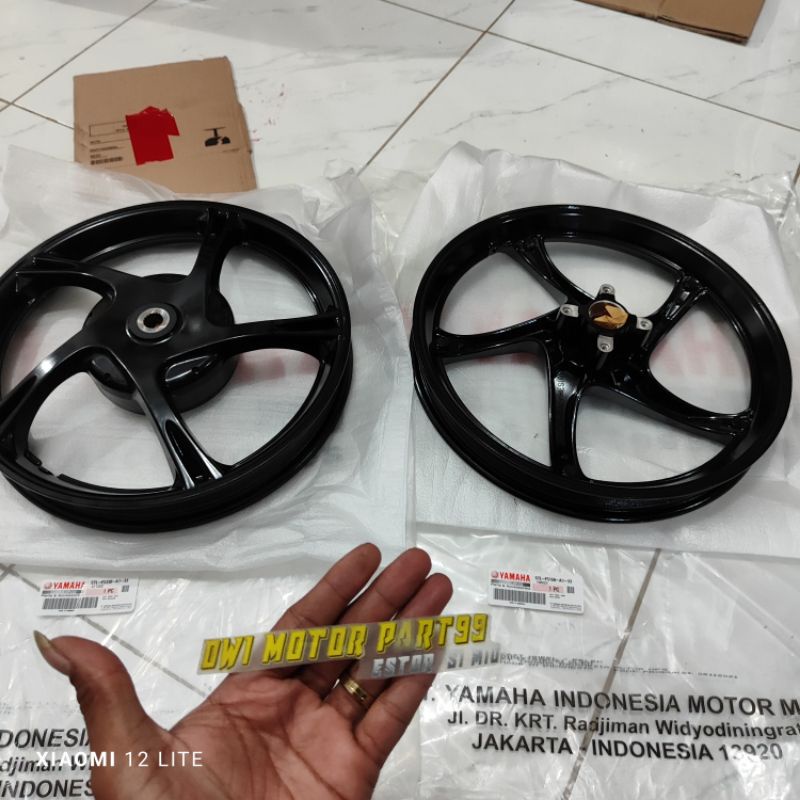 PELEK VELG RACING DEPAN BELAKANG MIO SPORTY SMILE 5TL HITAM ORIGINAL YAMAHA