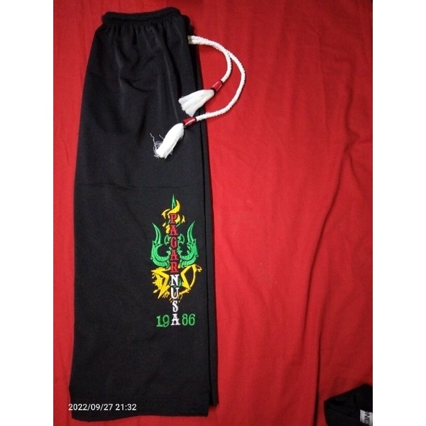 Sakral bordir Trisula Resleting + tali warok