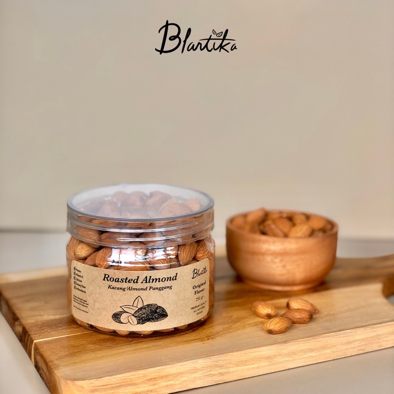 

Blantika Roasted Almond Premium - kacang almond panggang - whole almond roasted 250 gr
