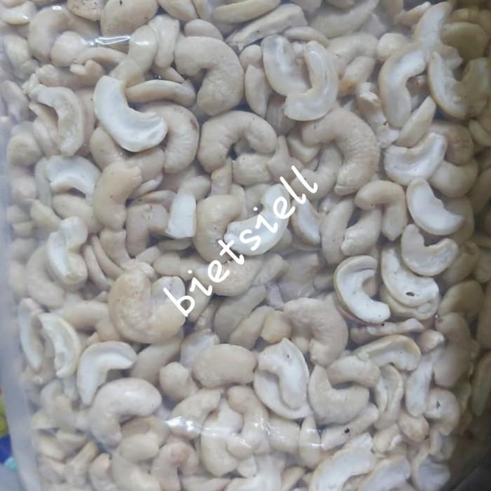

KACANG MEDE METE BELAH 2 REPACK 500 GR