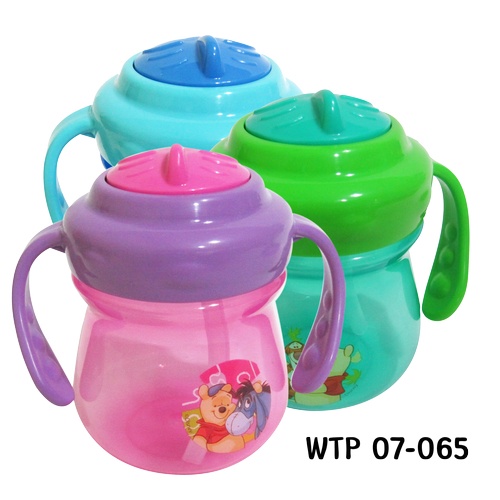 Winnie The Pooh Bottle / Botol Minum Anak Dengan Sedotan /Alat Makan Bayi Peralatan Makan Bayi