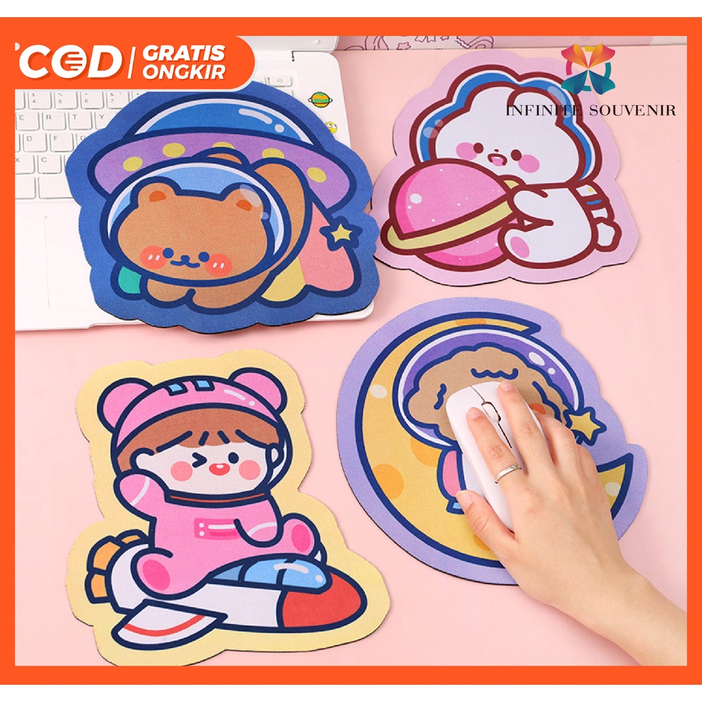 Mouse Pad Anti Slip Gambar Karakter Lucu / Tatakan Mouse Astronot Universe / Aksesoris Komputer atau Laptop / Alas Mouse Bahan Halus Kawaii