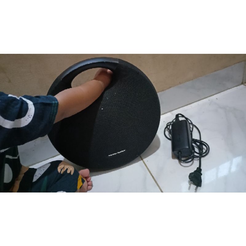 Harman/Kardon onyx studio 6