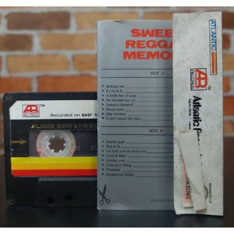 Kaset Pita Sweet Reggae Memory