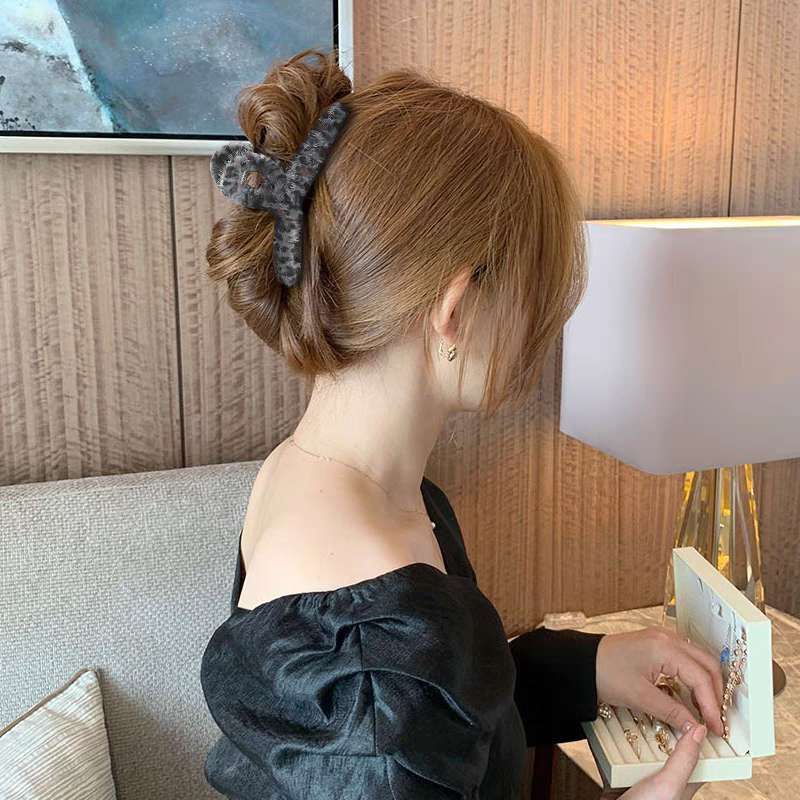 (Hello Girl) F200 Jepit Rambut Bulu Wanita Gaya Korea Model Pita Leopart  Import