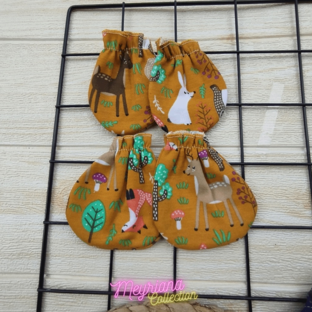 3 Set Sartaki Bayi 3 Sarung Tangan Bayi 3 Sarung Kaki Bayi Motif Printing Animlas Zoo Meyriana Collection