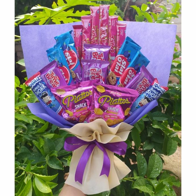 Buket SNACK UNGU CANTIK/bingkisan Snack Ulang Tahun/Ultah/Wisuda