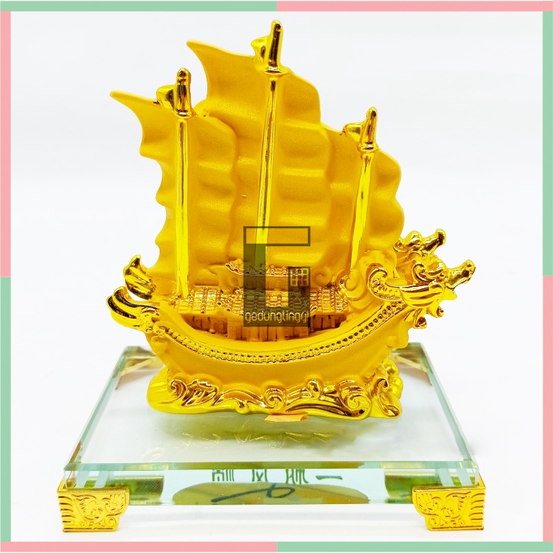 Pajangan Patung Meja Kantor Kado Hadiah Miniatur Mainan Perahu Kapal Layar Pinisi Naga Air Laut Benda Gelang Fengshui Fengsui Feng Shui Rejeki Rezeki Hoki Emas Gold Amulet Keberuntungan Kekayaan Makmur Batu Resin Rupang Tasbih Buddha Budha Statue Necklace