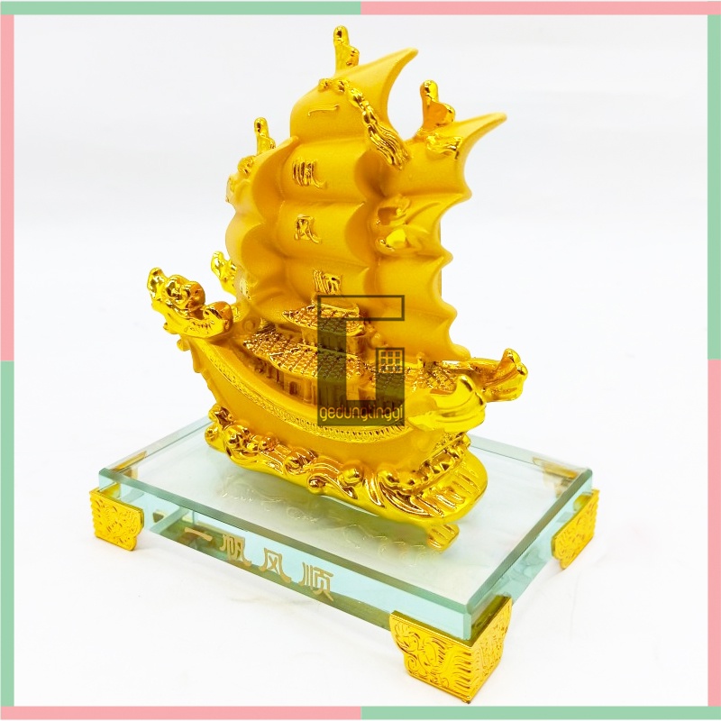 Pajangan Patung Meja Kantor Kado Hadiah Miniatur Mainan Perahu Kapal Layar Pinisi Naga Air Laut Benda Gelang Fengshui Fengsui Feng Shui Rejeki Rezeki Hoki Emas Gold Amulet Keberuntungan Kekayaan Makmur Batu Resin Rupang Tasbih Buddha Budha Statue Necklace