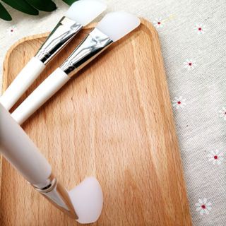 SS Brush Makeup Silikon Kuas Masker Silicone Facial Face Mask Gel Dengan Kepala Pisau Putih