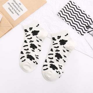 SS Kaos Kaki Wanita Motif Cow 6666 Kaos Kaki Pendek Fashion Korean Unisex Atas Mata Kaki Karakter Sapi Ankle Socks Korean Model Simple Cute