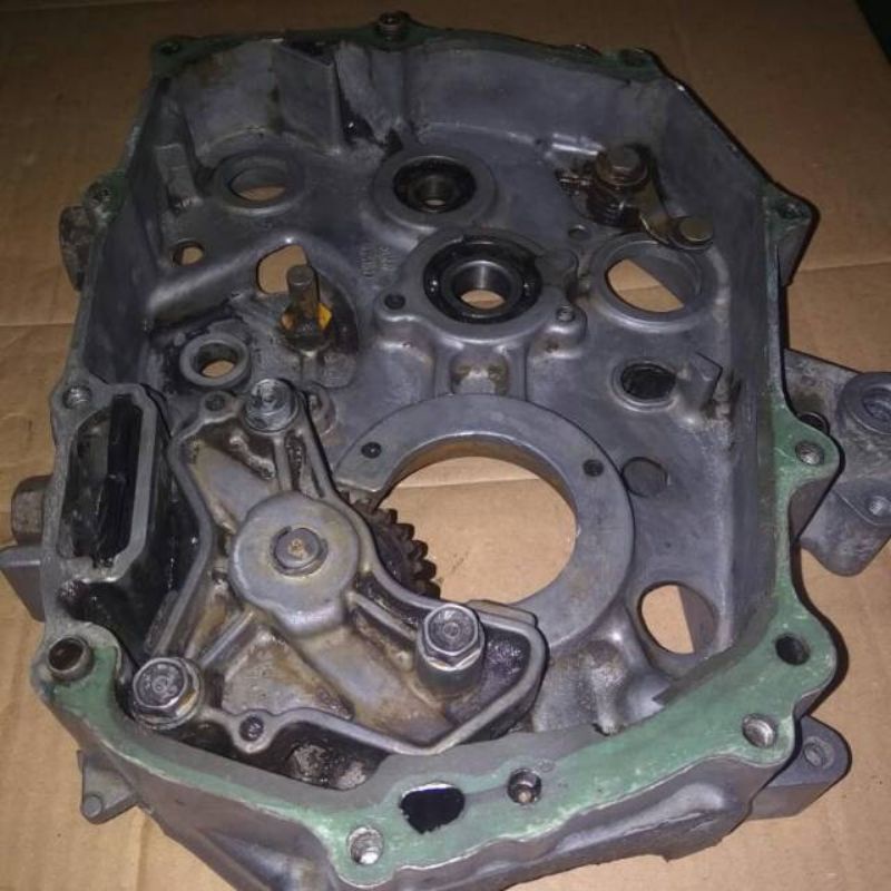 Kerengkes crankcase kanan oli honda karisma supra x125 original