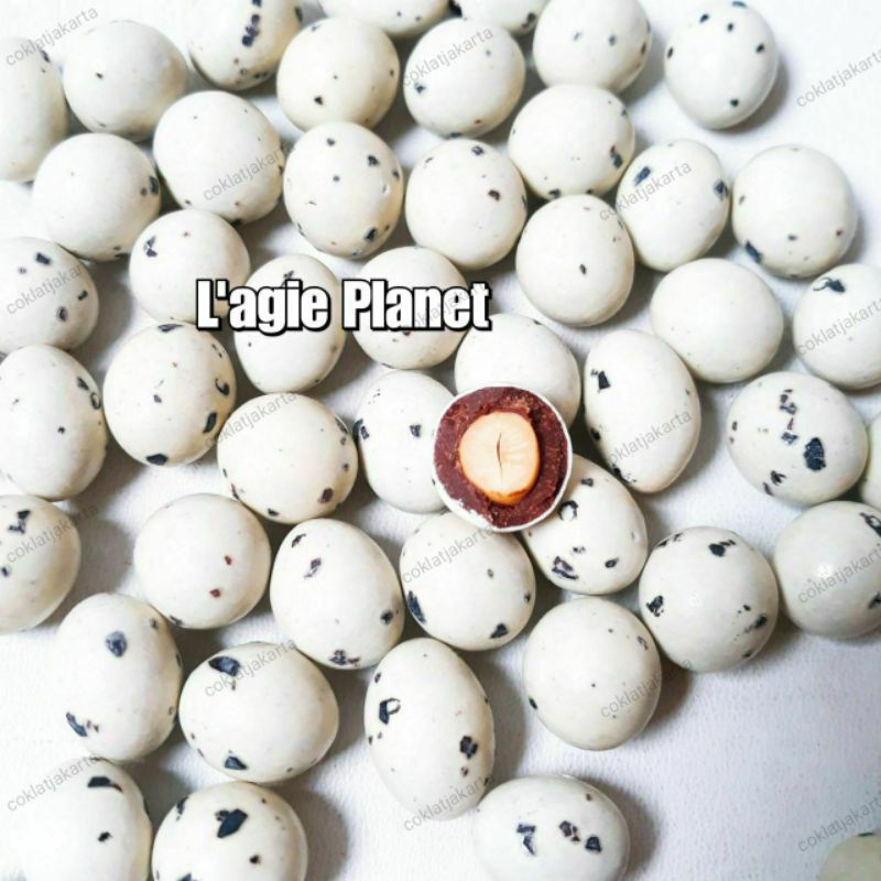 

*L'agie Coklat Planet (Isi Kacang) 1 KG