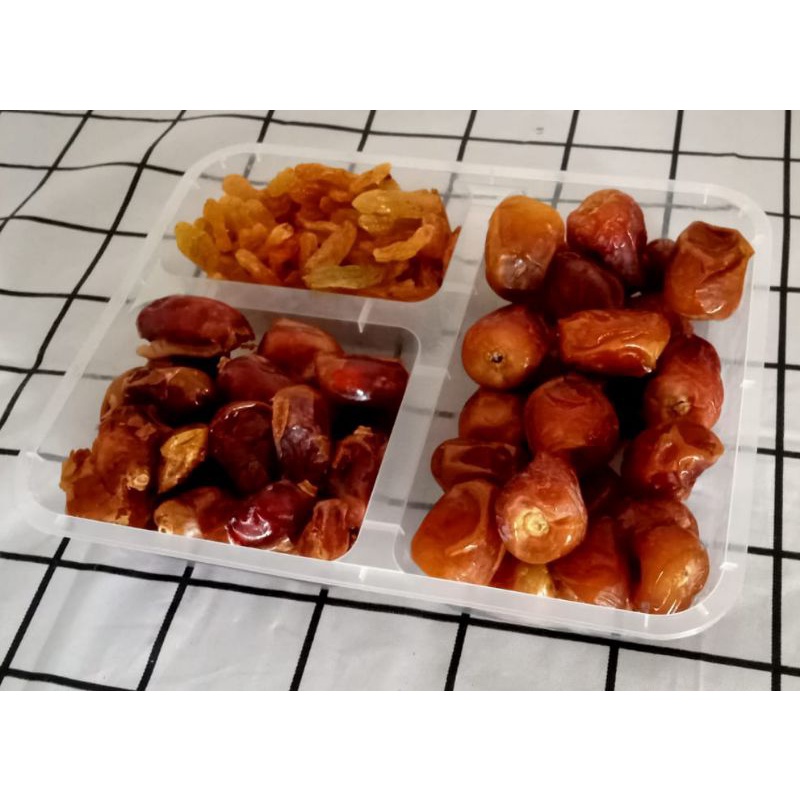 

Kurma campur, kurma sukkari, kurma khalas, kismis