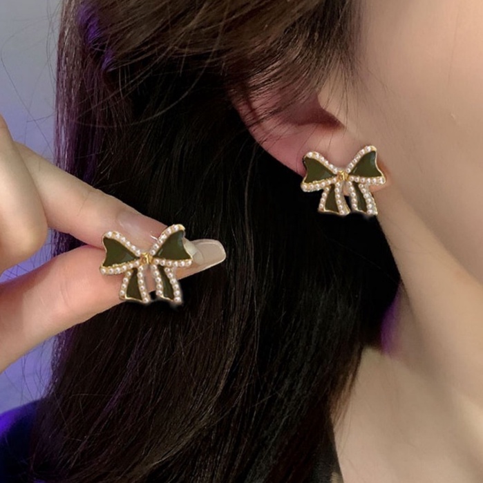 Anting Hijau Anting Temperamen Elegan Anting Pejantan Lucu